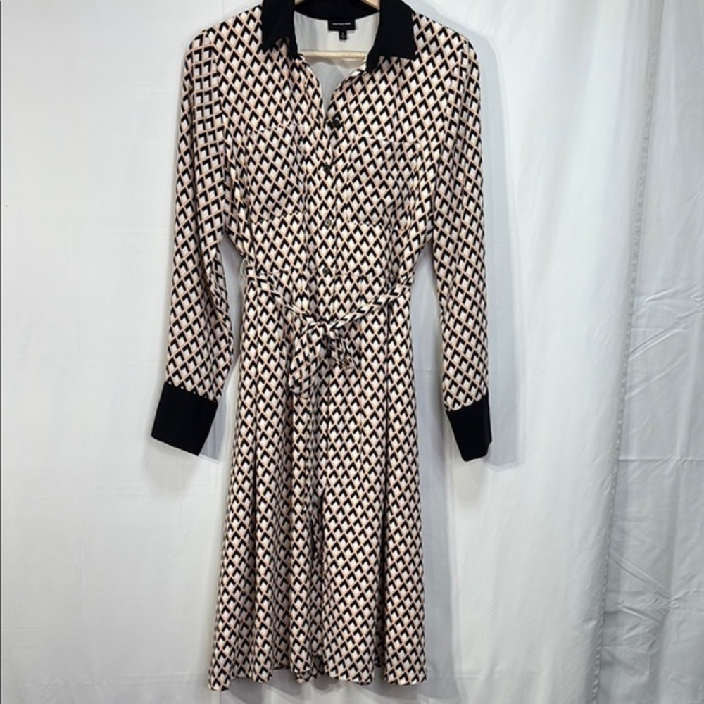 ☑️Who What Wear Cream peach and Black Long Sleeve shirt Dress